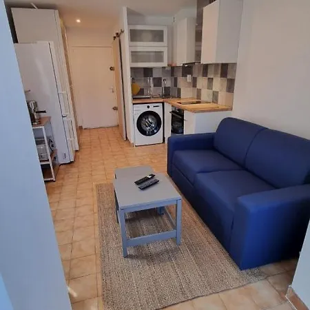 Studio Avec Terrasse A Sanary Exterior photo